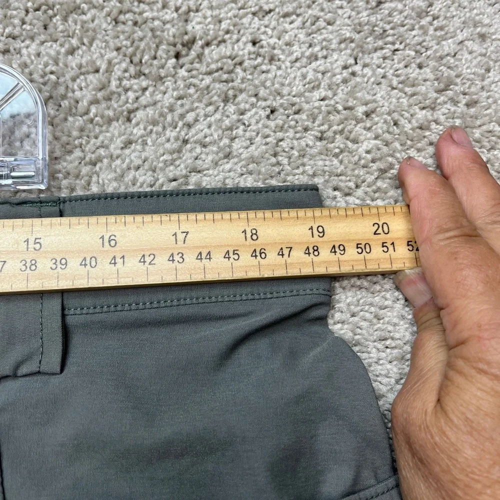 Duluth Trading Co Cargo Shorts Mens 38 Gray Dry on the Fly Relaxed Fit Tactical